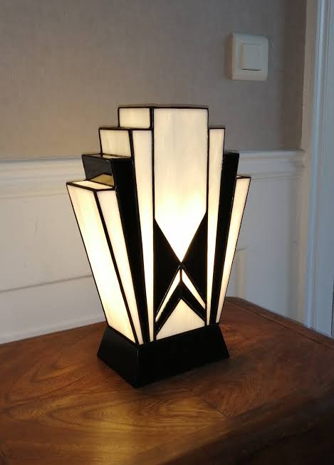 Art deco table lamp